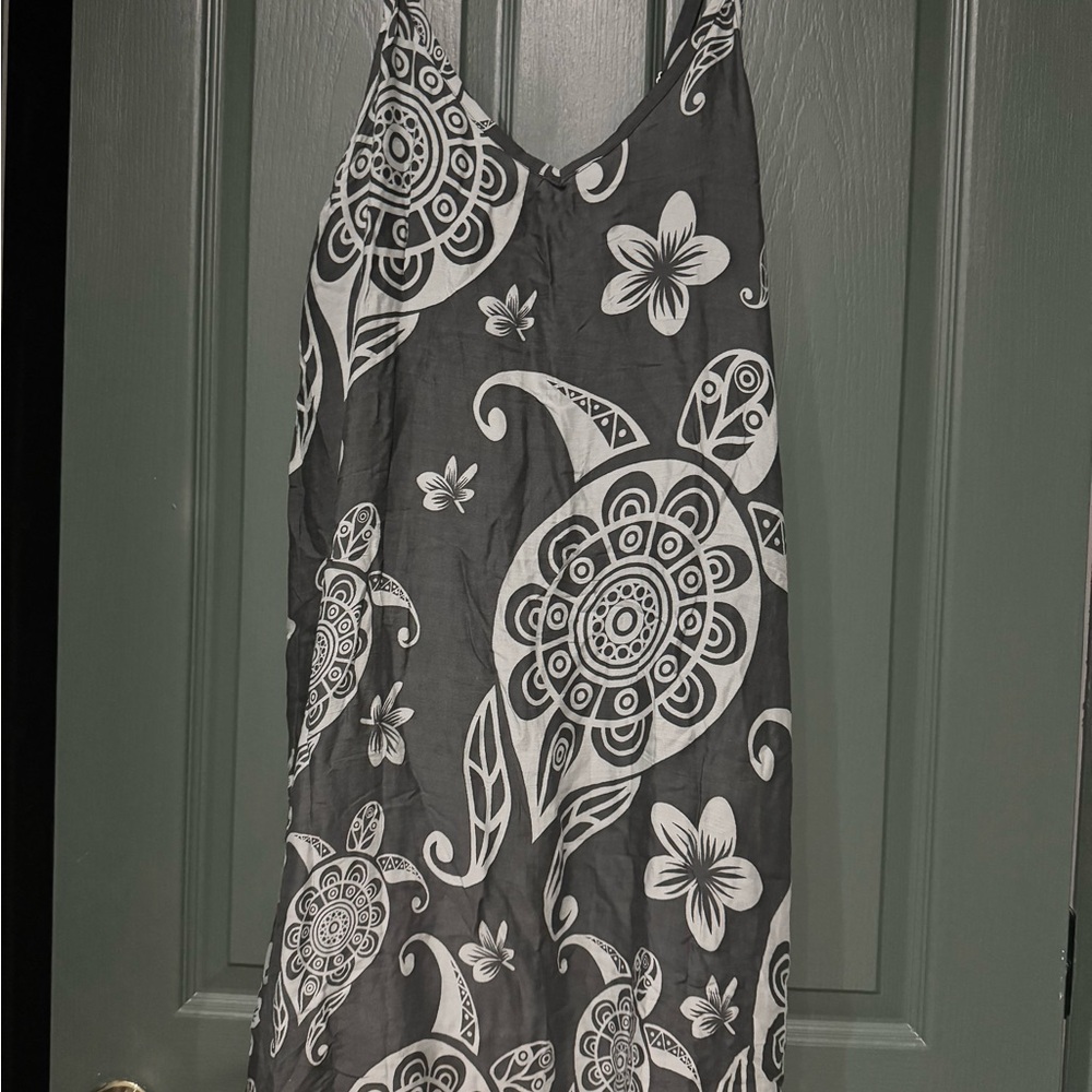 Black and gray turtle Dress
